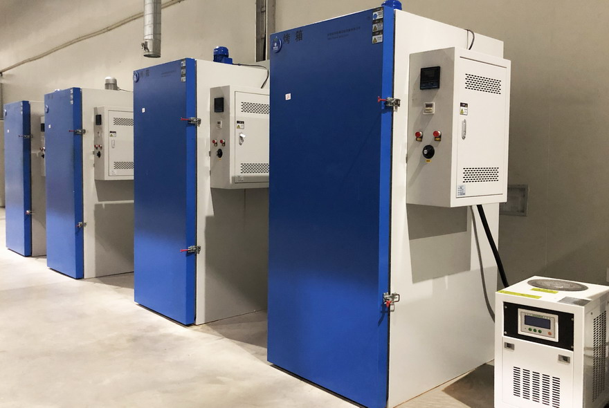High precision aging oven